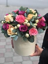 Цветочная композиция из Розы в шляпной коробке в Сакмара